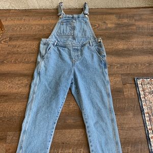 Topshop. Maternity overalls.  Size 4.  🥰 cute!!